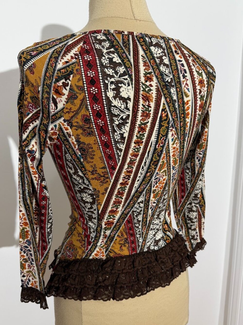 Vintage Y2K Corset-Style Italian Lace Long-Sleeve Top - Picture 2 of 7